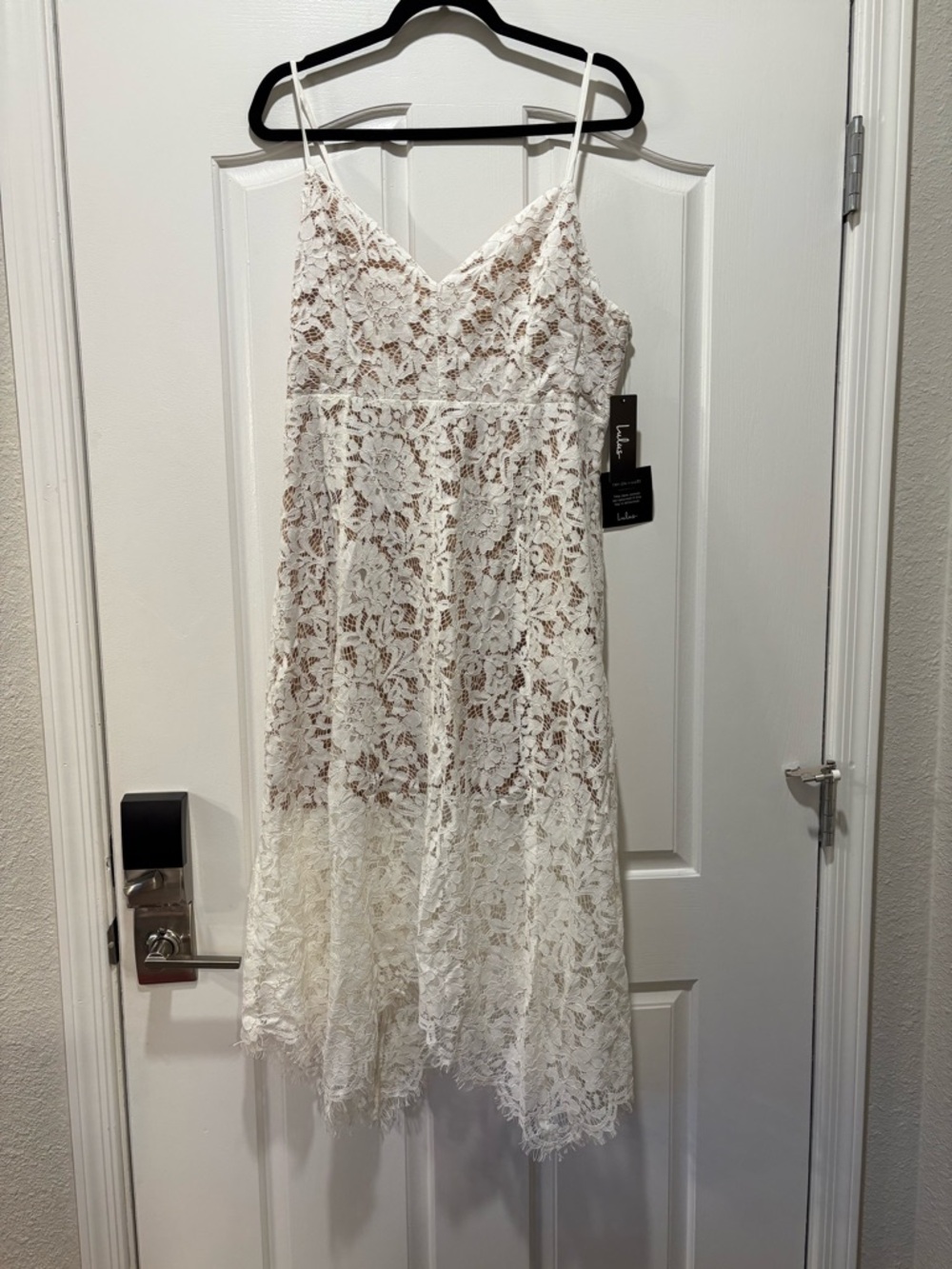 BNWT Lulu Lace Slip Dress with V-Neck Dress